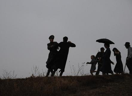 69_20091021_l_uomo_che_verra1_640x640