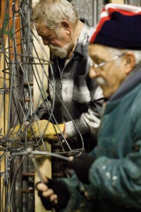 carnevale_diano_preparazione_2012_01_18_maschere-e1327243352507