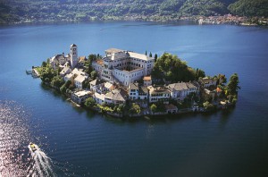 isola_San_Giulio_Lago_Orta_SCENARI-SRL-ANDREA-LAZZARINI-EDITORE-STRESA-VB