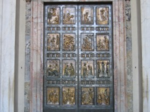 Porta-Santa-San-Pietro